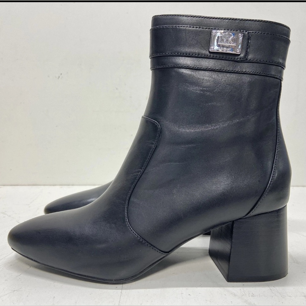Elegant Black Micheal Kors Padma Boots brand new in box
